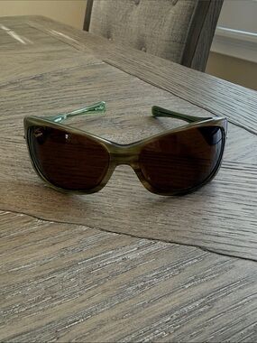 Oakley Women's Olive Green Frame Brown Lens Sunglasses Dangerous